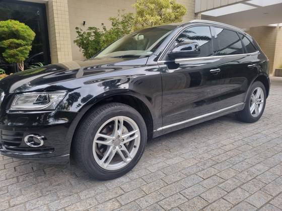 AUDI Q5 2.0 TFSI AMBIENTE 16V 225CV GASOLINA 4P AUTOMÁTICO AUDI Q5 2.0 TFSI AMBIENTE 16V 225CV GASOLINA 4P AUTOMÁTICO